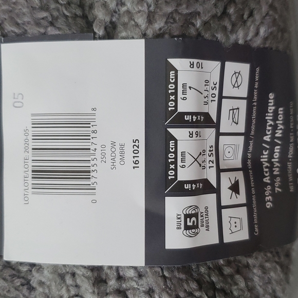 YARNSPIRATIONS BERNAT TOASTY YARN - Picture 3 of 5